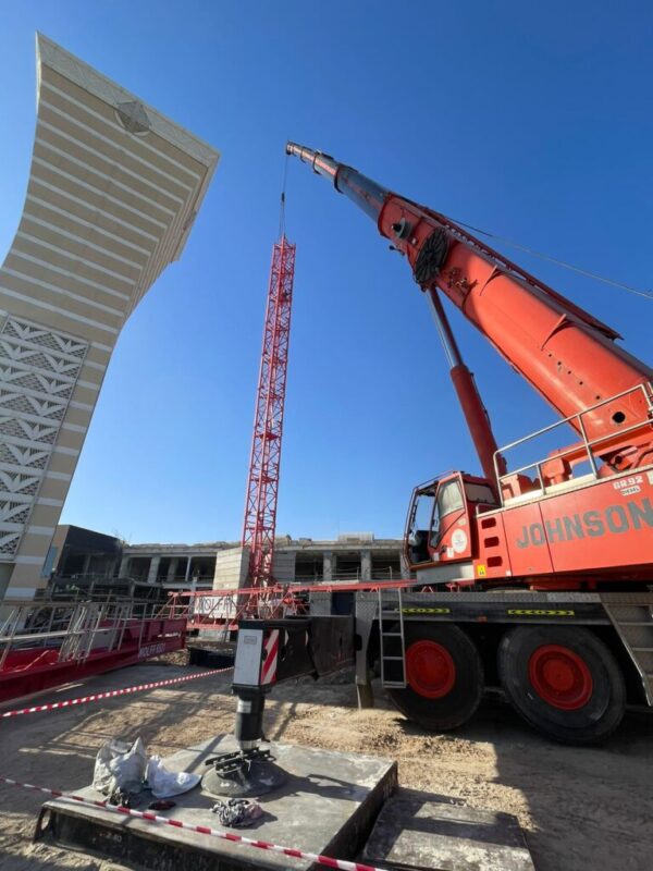 Crane Erection. Location - Abu Dhabi. Scope of Work - Shopping Mall Development.