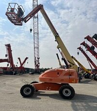 Brand: JLG  
Model: 460SJ  
Year: 2006  
Height: 14.02 m  Outreach: 12.34 m   
Weight: 7, 192 kg  Width: 2.3 m 
Length: 8.84 m  Working Load: 230 kg 